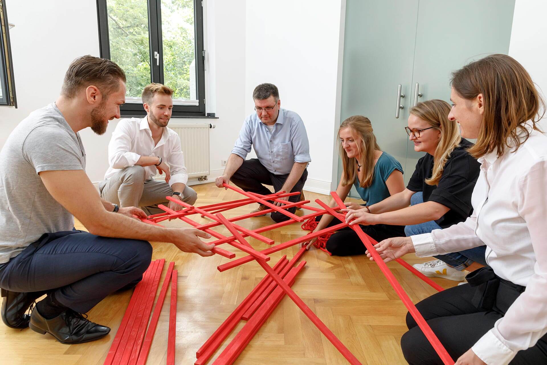 Teambuilding-Szene - Brücke bauen